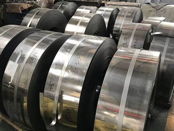 The core production process of steel strips
