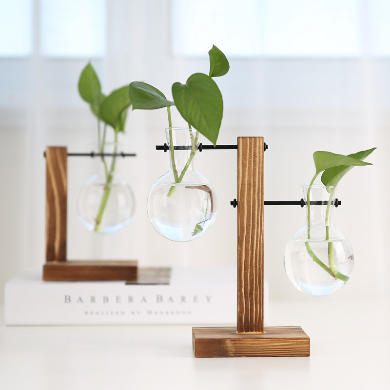 Small Glass Bud Vases Set With Tap