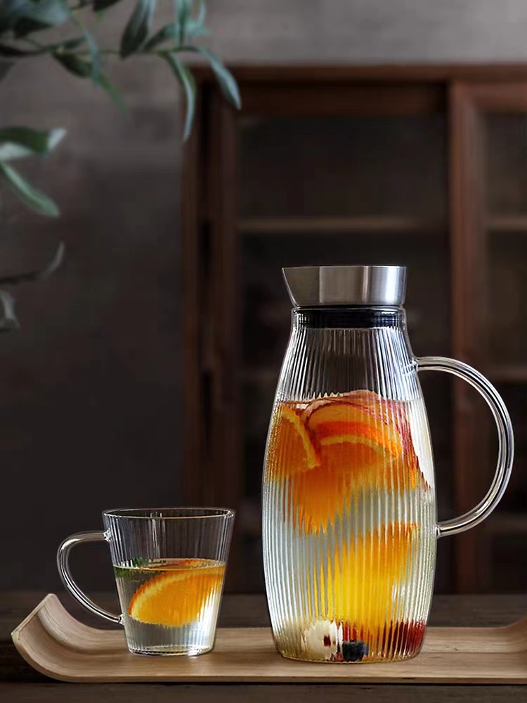 Light Weight Glass Iced Tea Pitcher With Spout Lid