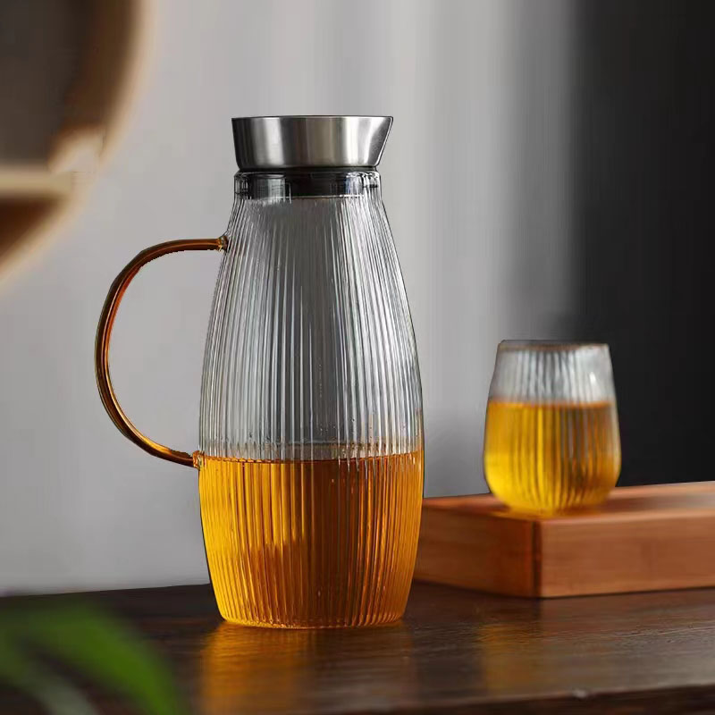 Light Weight Glass Iced Tea Pitcher With Spout Lid