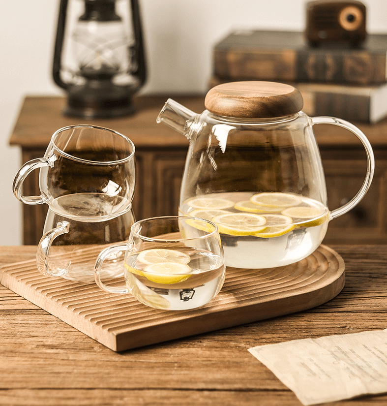 Large Glass Tea Pitcher With Topiced Wooden Lid