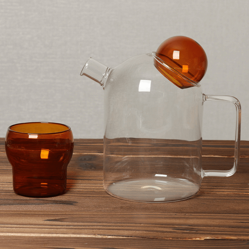 Clear Borosilicate Glass Water Pitcher With Ball Lid