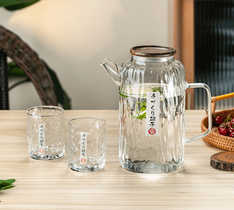 glass borosilicate jug