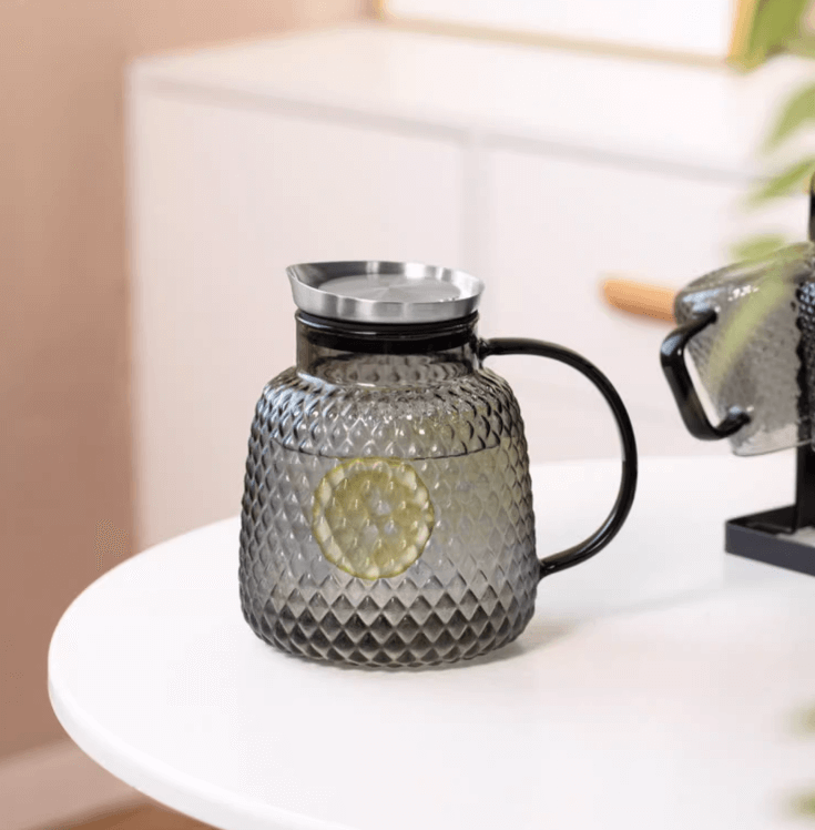 Design Black Borosilicate Glass Water Carafe With Spigot Lid