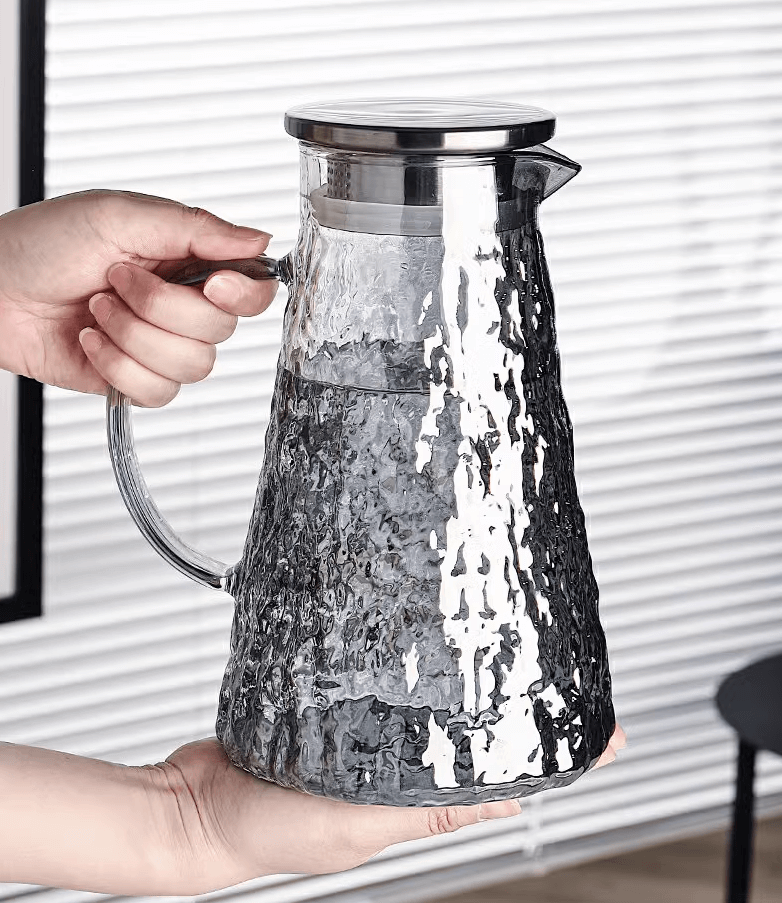 Art Design Large Glass Spout Tea Pitcher With Lid