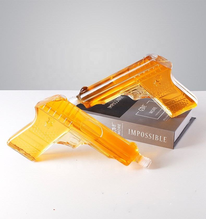 Small Glass Airtight Cool Gun Whiskey Wine Decanter