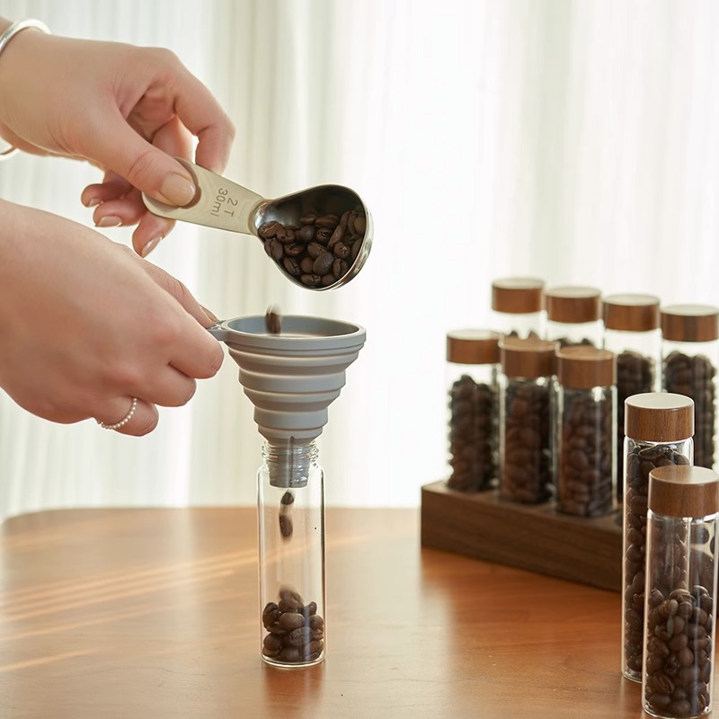 Mini Glass Spice Storage Jar Set With Air Tight Wood Lid And Tray