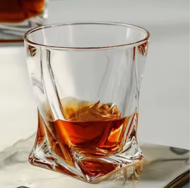fine elegant crystal square plain heavy whiskey glasses