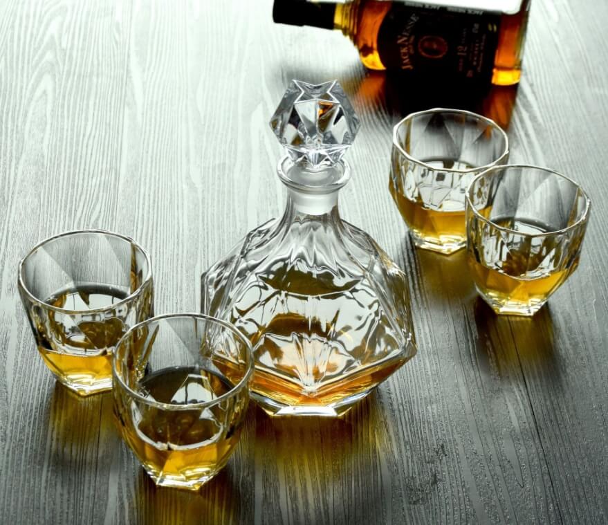 whiskey tumbler glass
