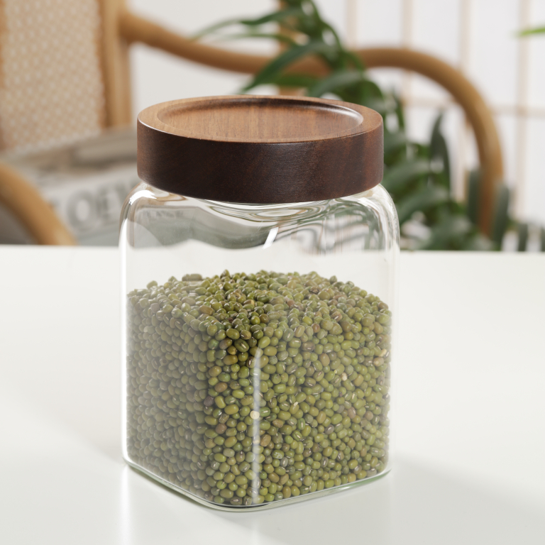 New Design Square Shape Airtight Borosilicate Glass Storage Jar with Acacia Screw Lid