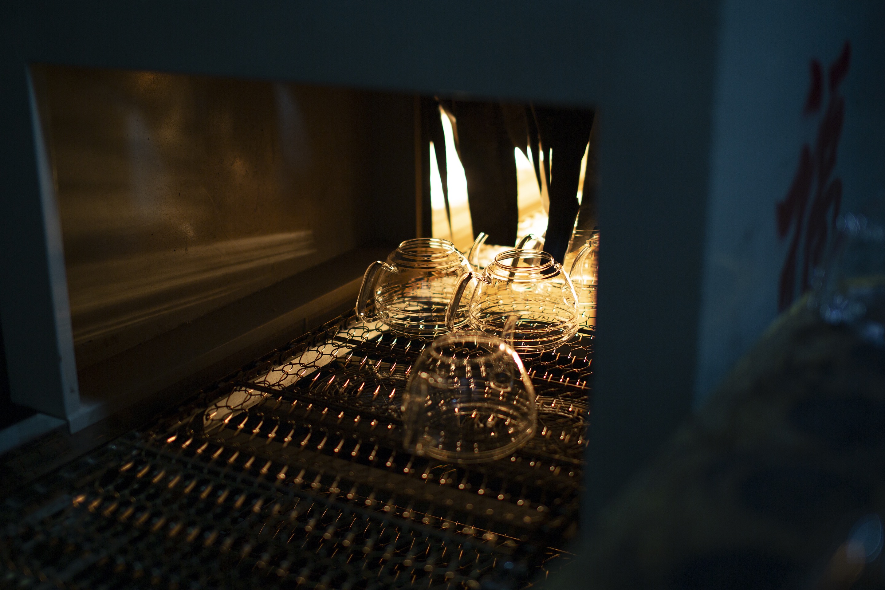 Understanding MOQ at HEMERA GLASS: Your Guide to Custom & Stock Orders