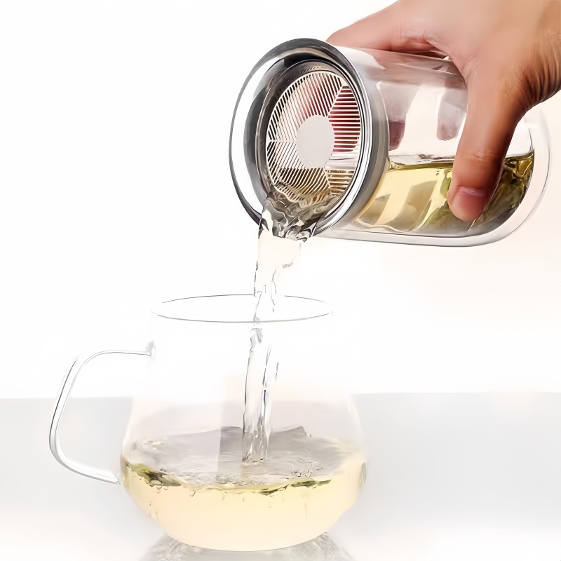 Double-layered cups with filter