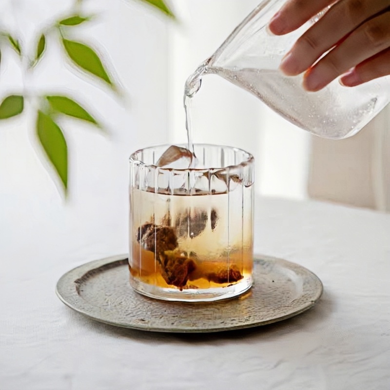 Amazon modern transparent ribbed glass coffee mugs for iced coffee