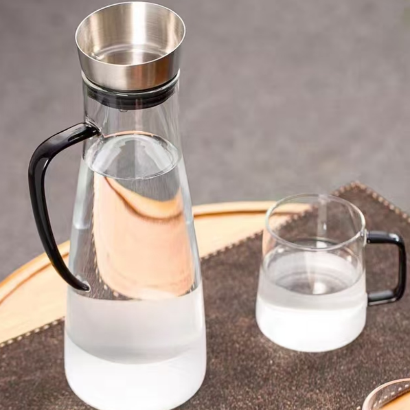 Bedside tall clear glass water carafe 2 gallon glass water pitcher