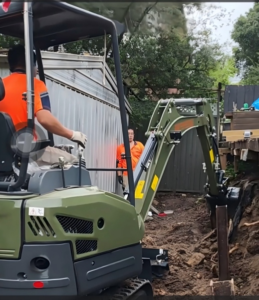Melbourne Australia Project Feedback: Mini Excavator 2 Ton Delivers Strong Performance on Job Site