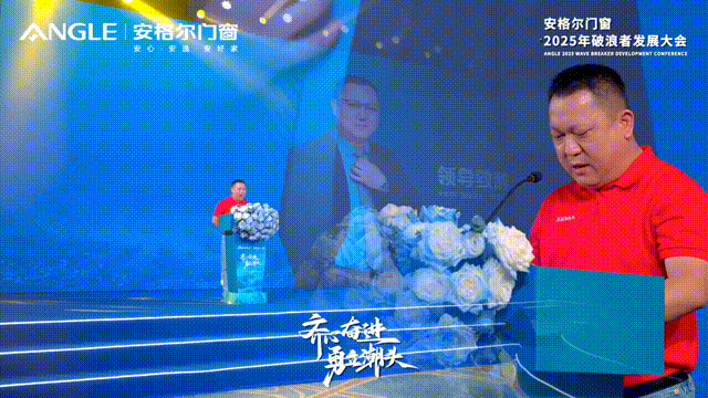   · ขี่คลื่น |   &  ล่องเรือฝ่าคลื่นเพื่อพิชิตท้องทะเล!