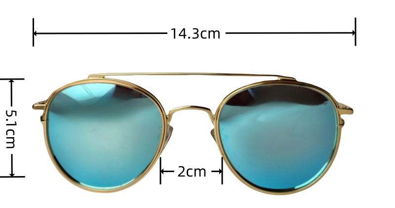 mirrored sunglasses