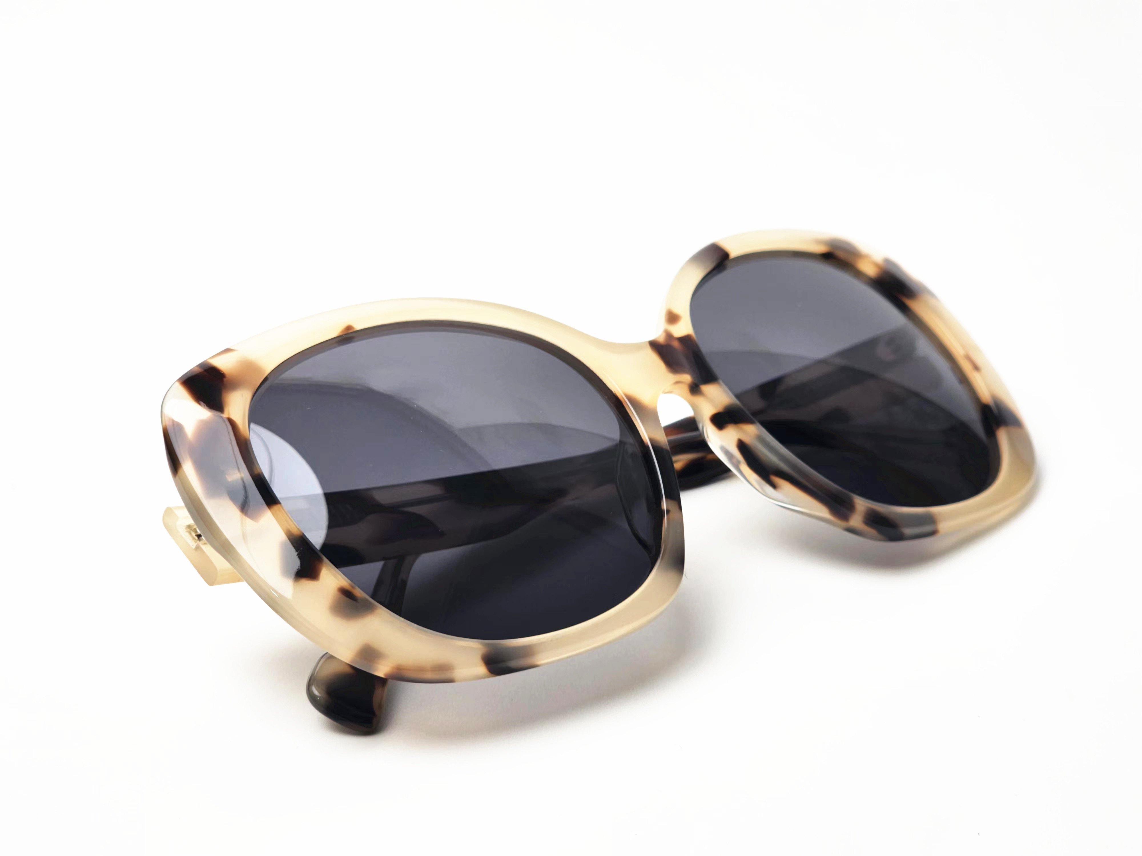 Da trilha às encostas: seu guia para os melhores óculos de sol de alto desempenho