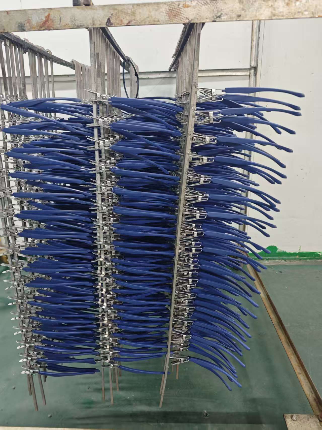 आधुनिक चश्मे के डिजाइन में इंजीनियरिंग और शरीर रचना विज्ञान का संगम