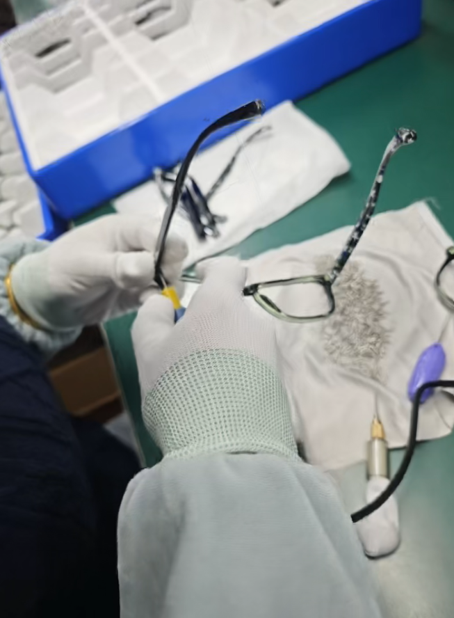 स्पोर्ट्स आईवियर के हिंज बदलने की संपूर्ण गाइड: पुर्जे, उपकरण और पेशेवर मरम्मत तकनीकें