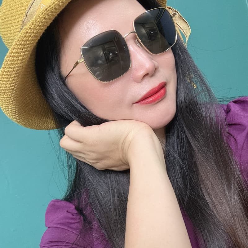 चश्मे के आराम और देखभाल के लिए आवश्यक मार्गदर्शिका: ऐसे सहायक उपकरण जो आपके दैनिक अनुभव को बेहतर बनाते हैं