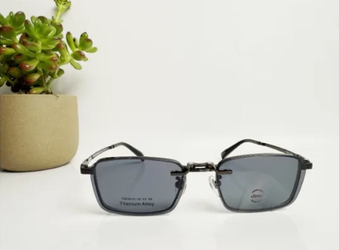 मॉड्यूलर क्रांति: चुंबकीय चश्मे, टाइटेनियम फ्रेम और आधुनिक चश्मे के डिजाइन के लिए एक व्यापक मार्गदर्शिका