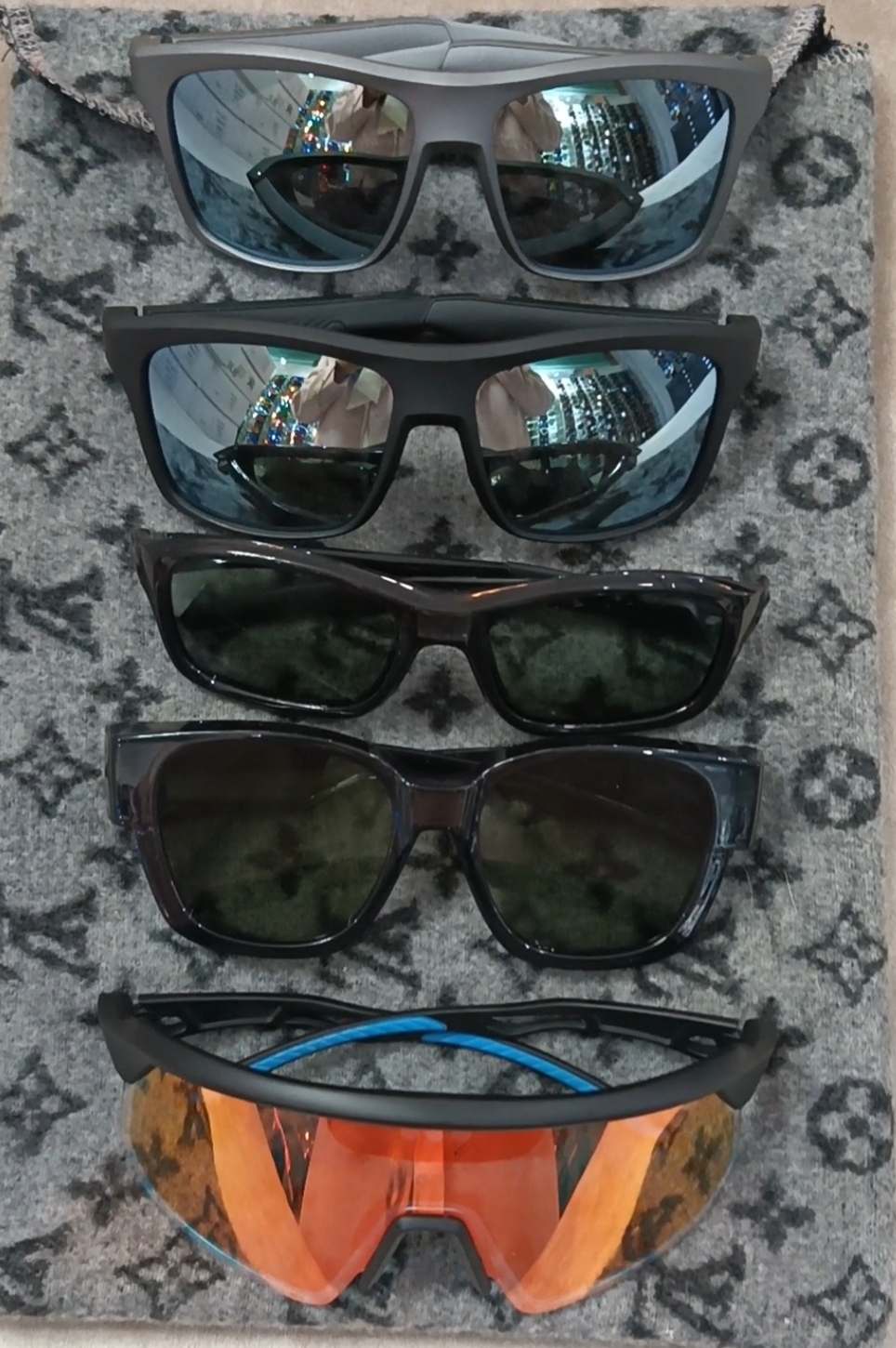 बेहतरीन परफॉर्मेंस और स्टाइल: लग्जरी स्पोर्ट्स सनग्लासेस, प्रीमियम पोलराइज्ड सनग्लासेस और भी बहुत कुछ