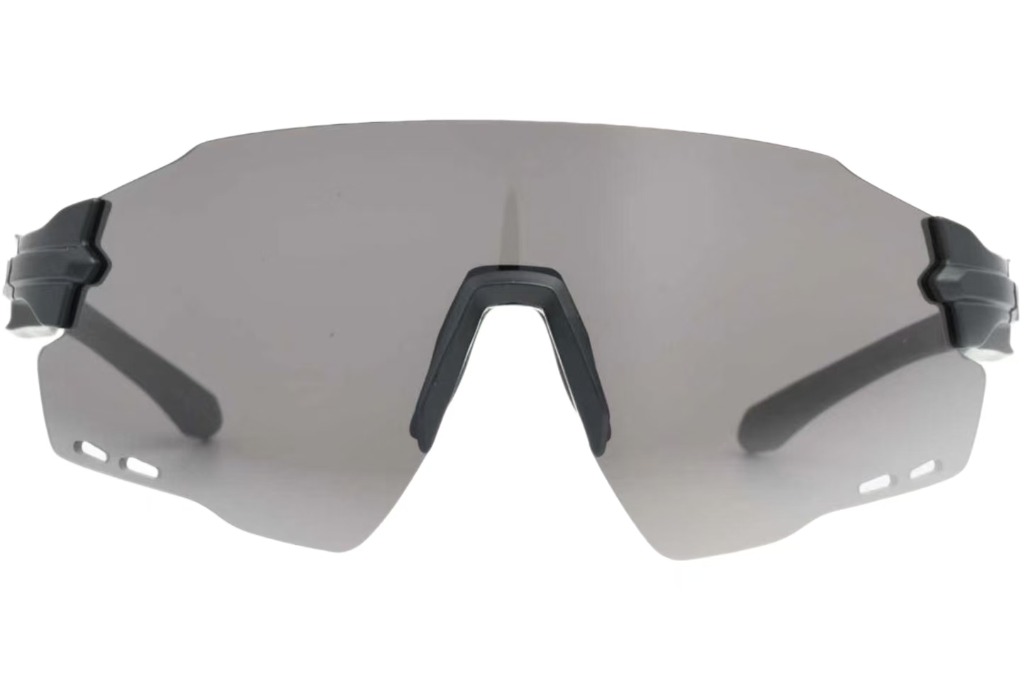 टेनिस चश्मे, फोटोक्रोमिक साइक्लिंग चश्मे, दिन-रात साइक्लिंग चश्मे, आरामदायक साइक्लिंग चश्मे और टिकाऊ स्पोर्ट्स सनग्लास