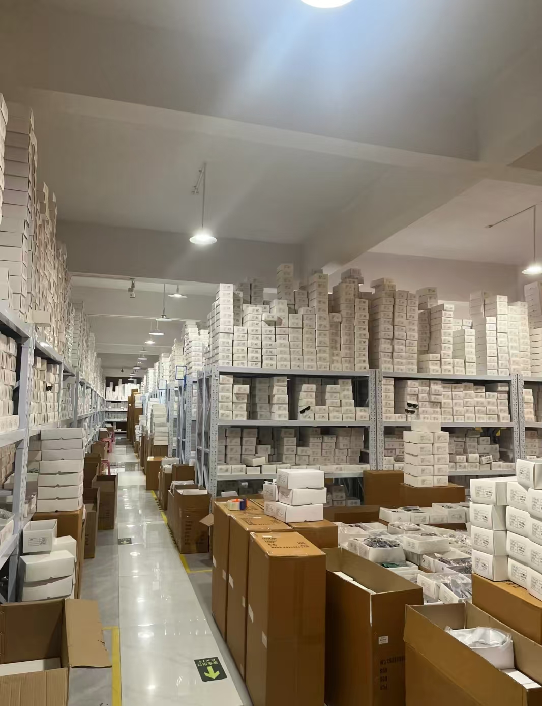 The Complete Guide to Optical Inventory Management The Complete Guide to Optical Inventory Management