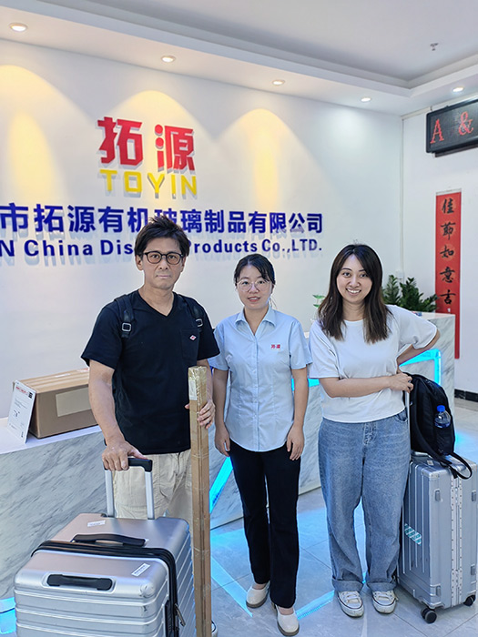 客户来访 (2).jpg 客户来访 (2).jpg
