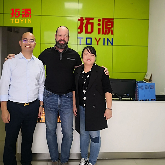 客户来访 (1).jpg 客户来访 (1).jpg
