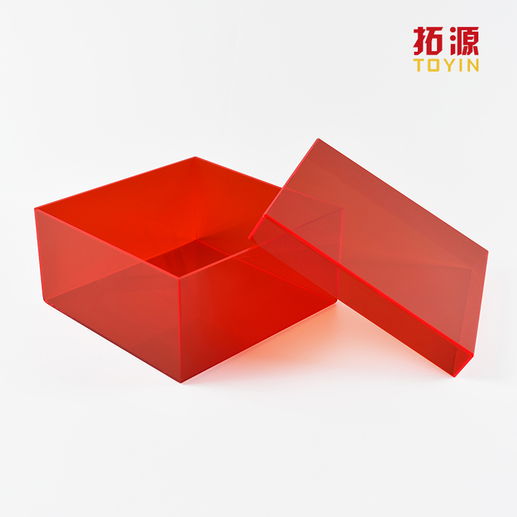 clear acrylic box