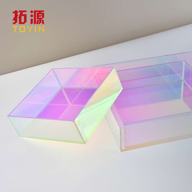 Farbige Acrylboxen