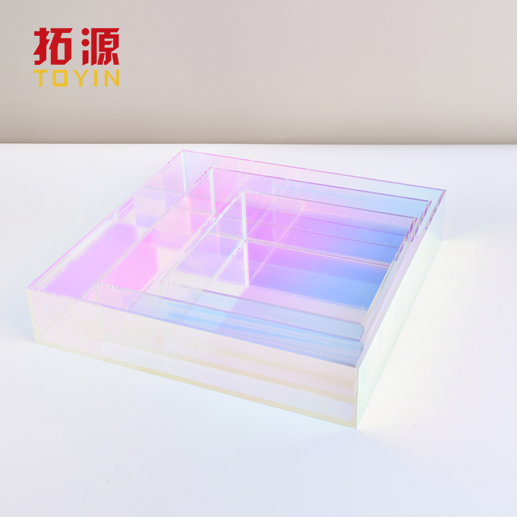 Farbige Acrylboxen