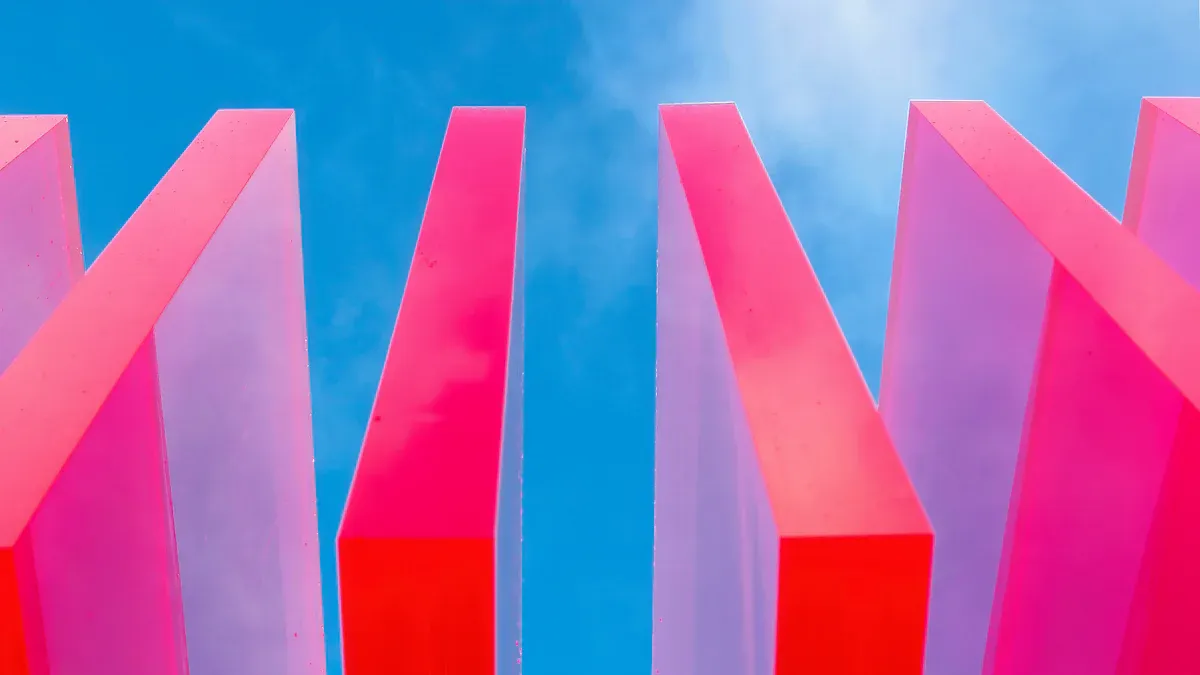 لماذا تُعد خيارات الأكريليك القابلة لإعادة التدوير ضرورية بحلول عام 2025