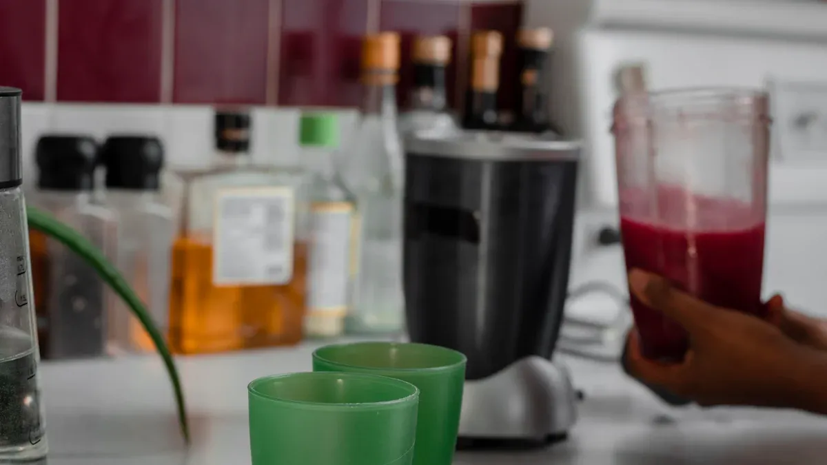 كيف تقوم بإيجاز الشركة المصنعة للتجهيزات؟