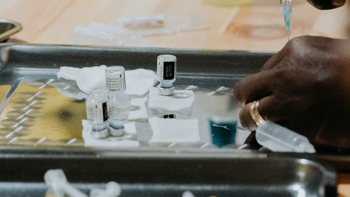 White Acrylic Trays Selection and Cleaning Guide