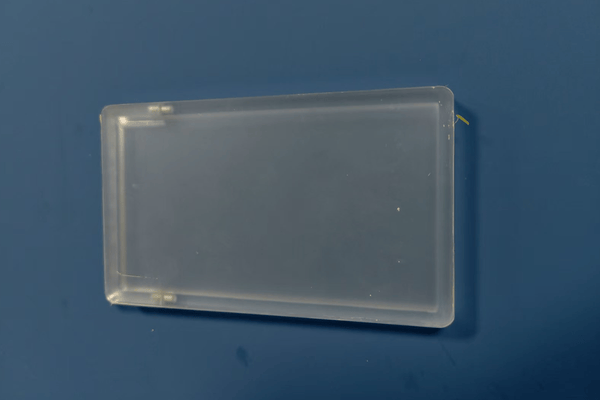 10 porte-affiches muraux en acrylique indispensables pour les espaces de travail professionnels