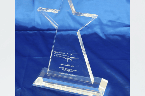 Why Choose Acrylic Glass Trophies in 2026