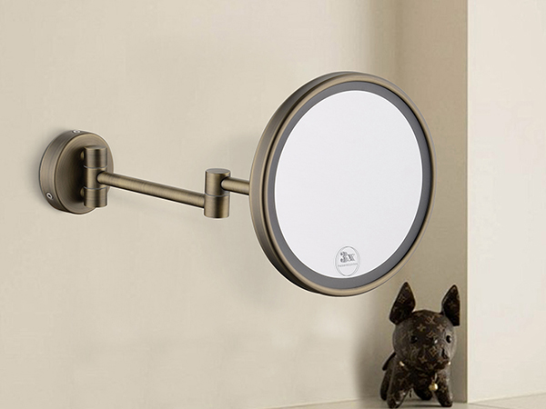 Maintenance And Purchasing Tips For Makeup Mirrors