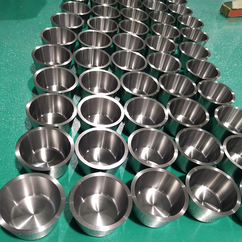 Cylindrical Pure Molybdenum Crucible Liners Container