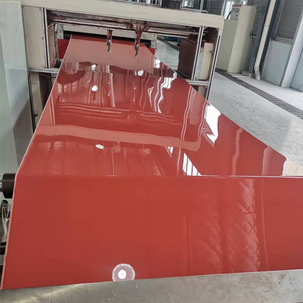 Special laminated cushioning pad for soft hard composite board