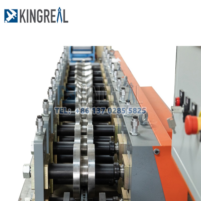 linear strip ceiling carrier machine