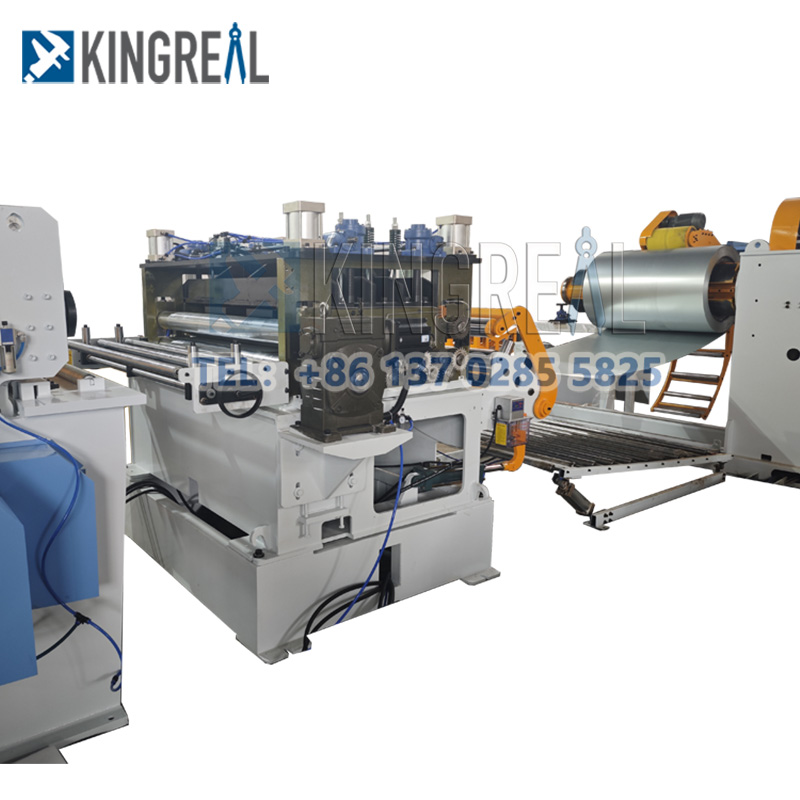 Metal cut to length machine