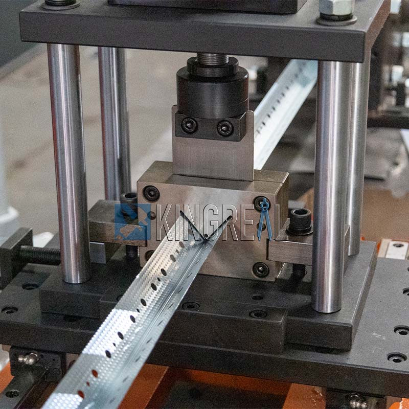 corner bead machine