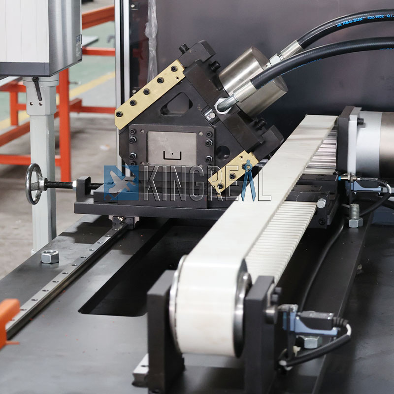 roll forming machine