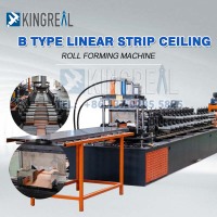 Machine de fabrication de plafonds à bandes linéaires métalliques