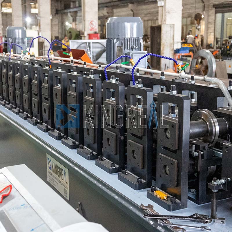 roll forming machine