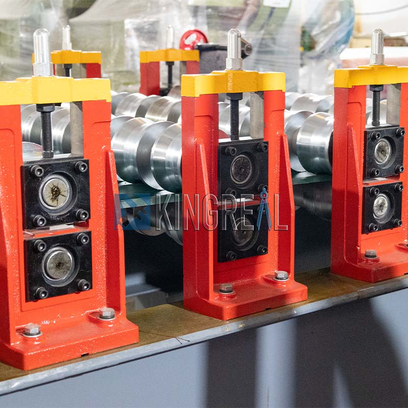 roll forming machine