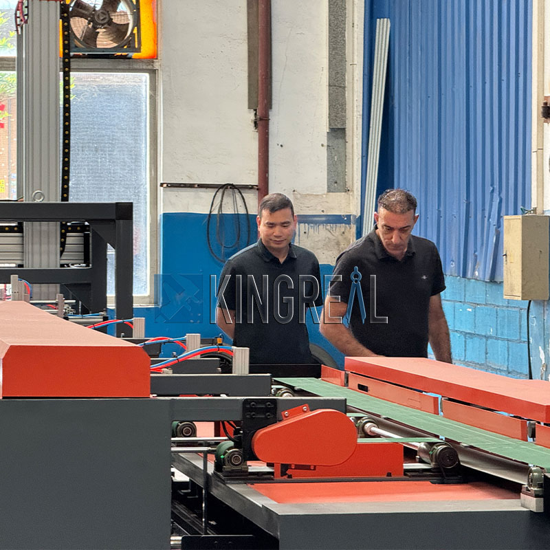 pallet upright rack machine